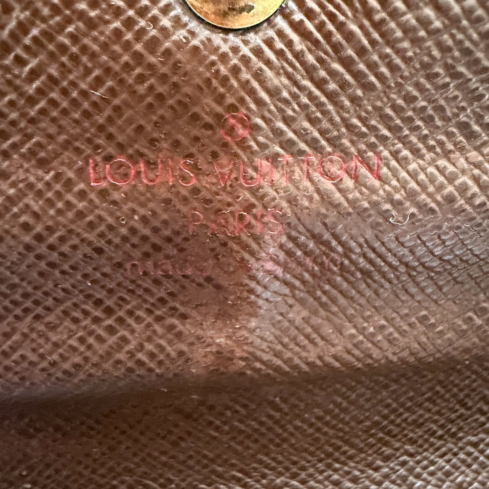 Louis Vuitton Sarah Wallet - Picture 6 of 6